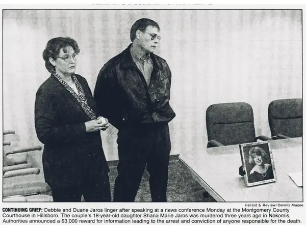 Shana Marie Jaros: photo of her parents, Debbie and Duane Jaros at a 1998 news conference regarding their daughter's unsolved 1995 murder