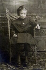 Alta Braun: professional photo taken when she was about 4 years old.