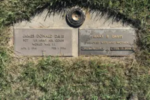 Don and Mary Davis' headstone.